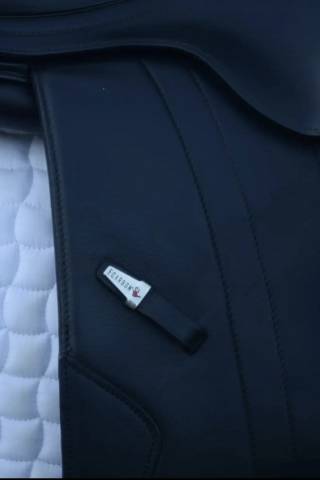 Sella da salto ostacoli Equipe  17.5" - 2017