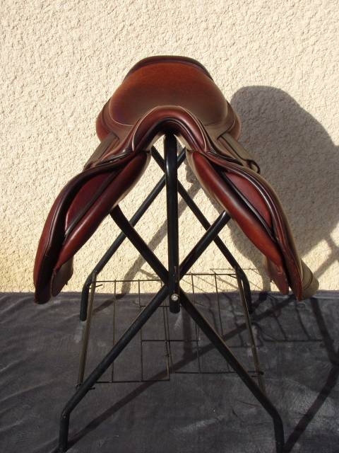 Sella da salto ostacoli CWD  17" - 2024