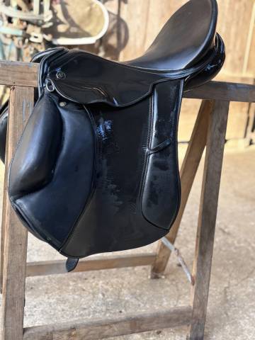 Sella da dressage Kieffer  17.5" - 2012