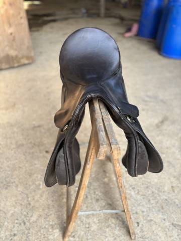 Sella da dressage Kieffer  17.5" - 2013