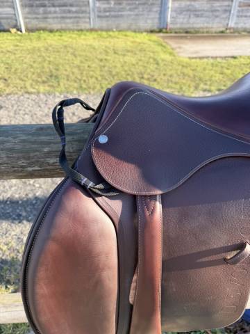 Sella da salto ostacoli Devoucoux  17" - 2020