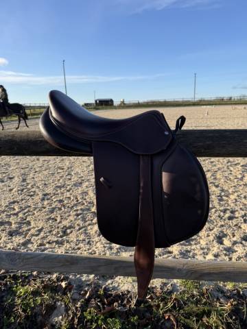 Sella da salto ostacoli Devoucoux  17" - 2020