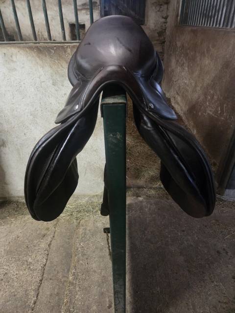 Sella da salto ostacoli Forestier  17.5" - 2023