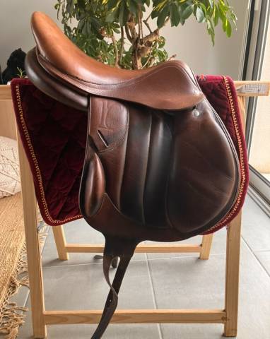 Sella da salto ostacoli Rebelle  17" - 2015