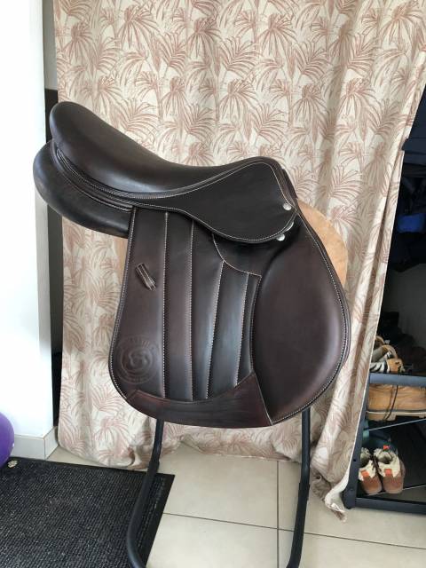 Sella da salto ostacoli Forestier  17.5" - 2023