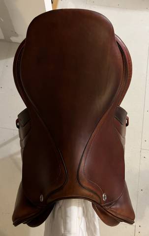 Sella da salto ostacoli CWD  17" - 2023