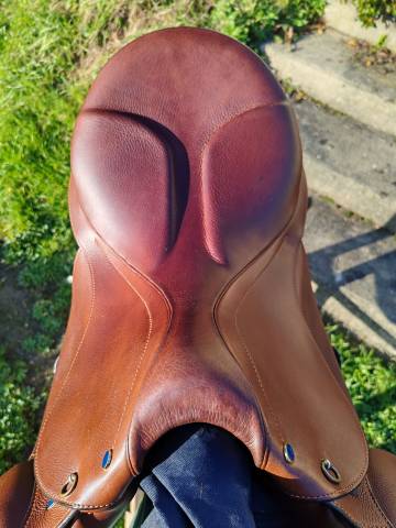 Sella da dressage Stubben  18" - 2022