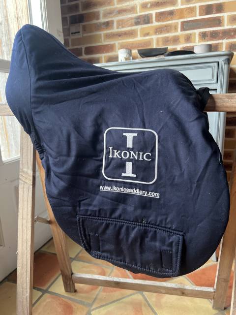 Sella mista Ikonic  16" - 2025