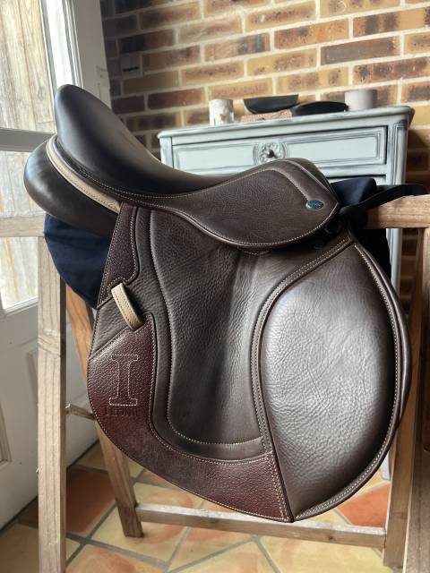 Sella mista Ikonic  16" - 2025