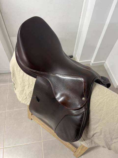 Sella da salto ostacoli Devoucoux Biarritz 17.5" - 2010