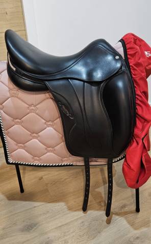 Sella da dressage Equipe  17.5" - 2024