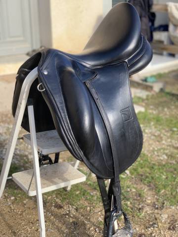 Sella da dressage Childeric  17.5" - 2023