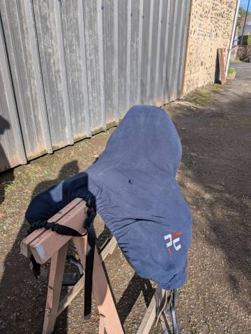 Sella da cross  Premier &eacute;quine  17" - 2025