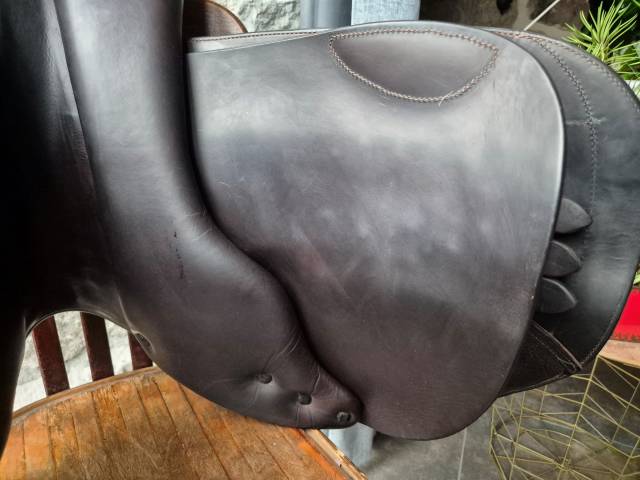 Sella da salto ostacoli PLS JD 18" - 2018