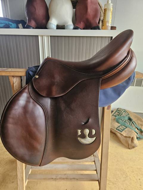 Sella da salto ostacoli Delgrange  17.5" - 2022