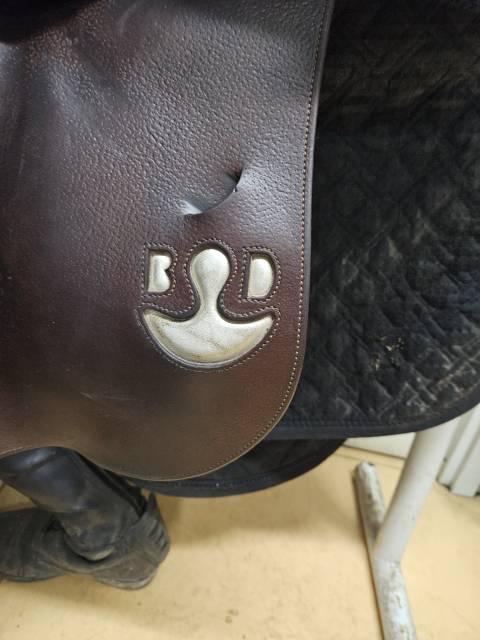 Sella da salto ostacoli Delgrange  17.5" - 2022