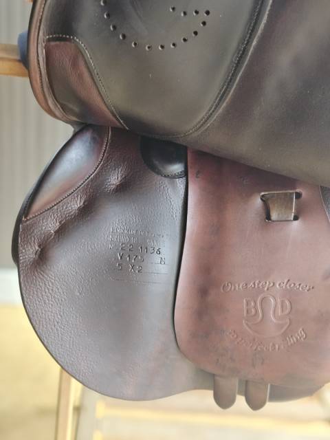 Sella da salto ostacoli Delgrange  17.5" - 2022