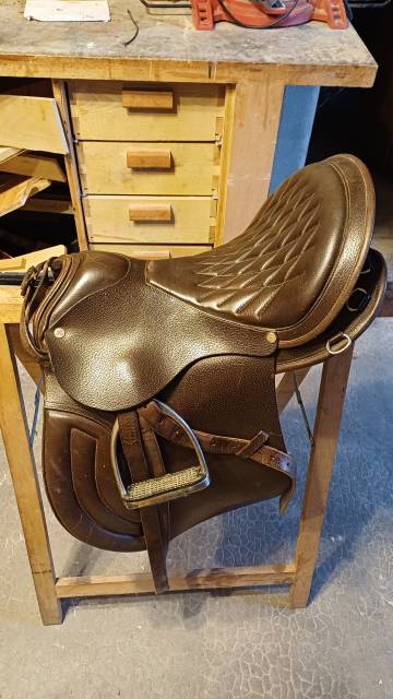 Altra sella Jorge Canaves  18" - 2000