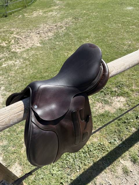 Sella da salto ostacoli GBS  17.5" - 2017