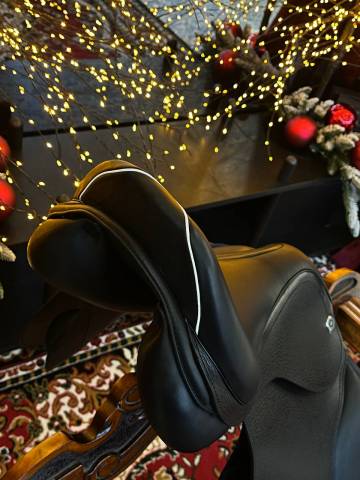 Sella da salto ostacoli Prestige Italia Golden France 17" - 2025