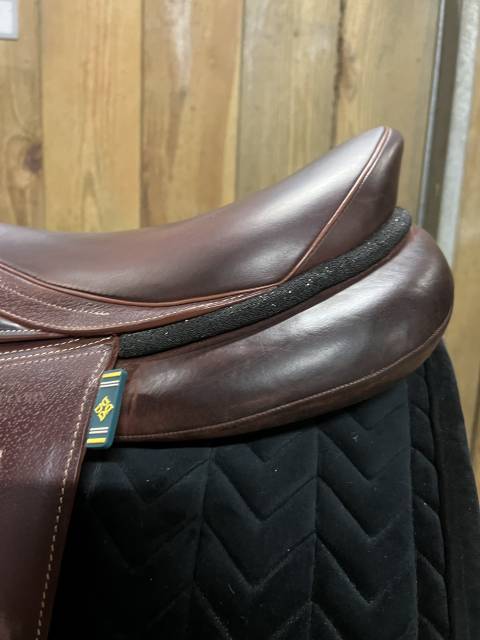 Sella da salto ostacoli Devoucoux  17.5" - 2024