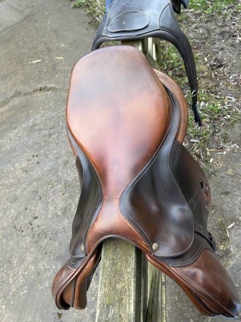 Sella da salto ostacoli Delgrange  17.5" - 2018