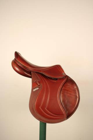 Sella da salto ostacoli CWD  17.5" - 2020