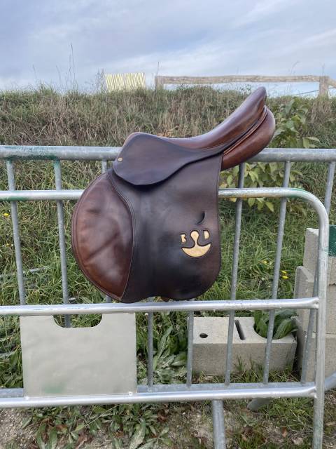 Sella da salto ostacoli Delgrange  17" - 2010