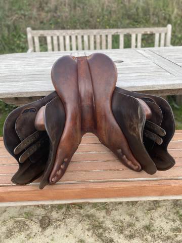 Sella da salto ostacoli Delgrange  17" - 2010