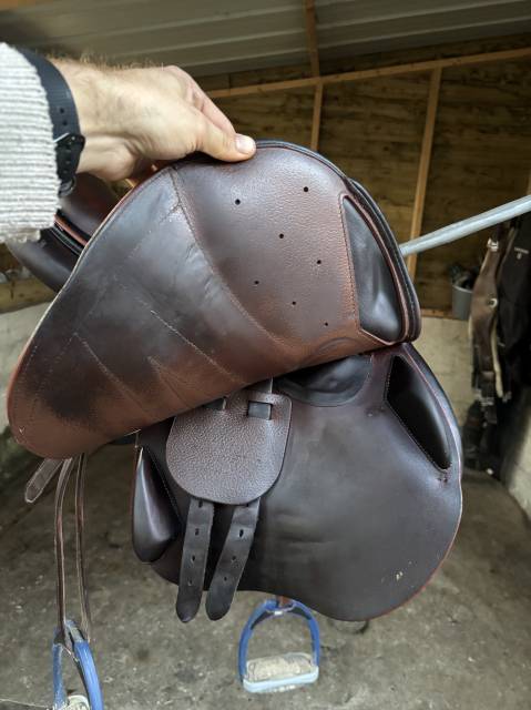 Sella da salto ostacoli Meyer  17.5" - 2024