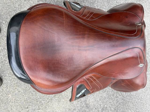 Sella da salto ostacoli CWD 2 GS CONTACT 16.5" - 2022