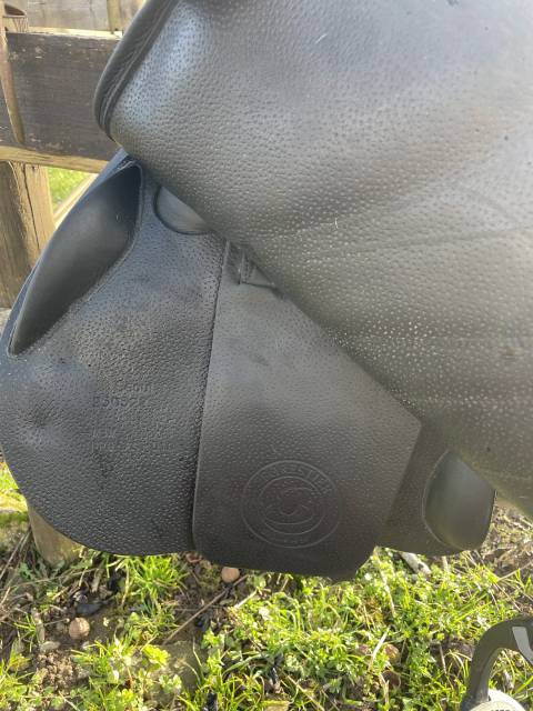 Sella da salto ostacoli Forestier  17" - 2025