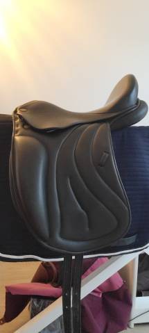 Sella da dressage Eric Thomas  17.5" - 2014