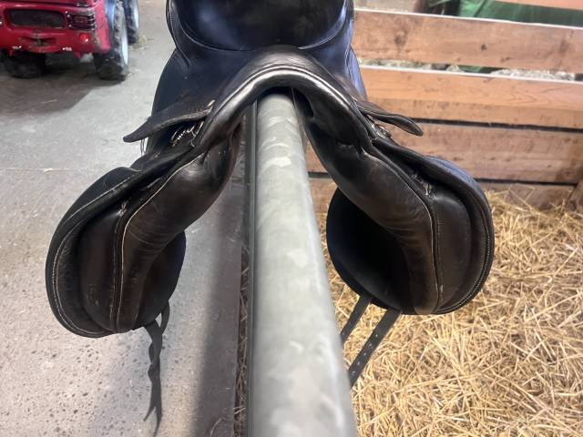 Sella da dressage Stubben  17.5" - 2017