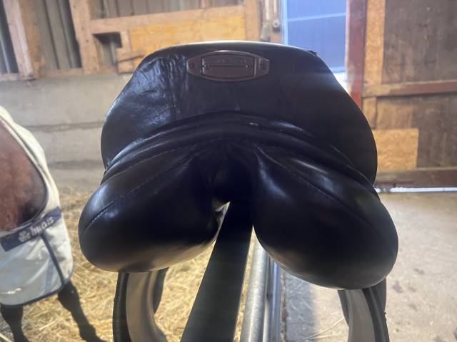 Sella da dressage Stubben  17.5" - 2017