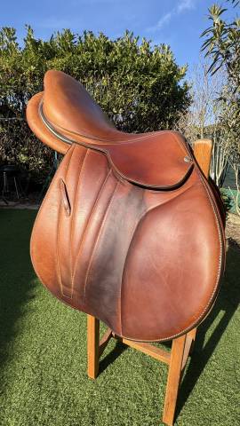 Sella da salto ostacoli Butet  17.5" - 2022