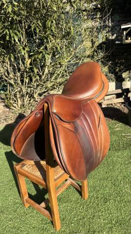 Sella da salto ostacoli Butet  17.5" - 2022