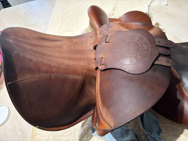 Sella da salto ostacoli Butet  17.5" - 2022