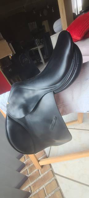 Sella da salto ostacoli Delgrange  17.5" - 1996