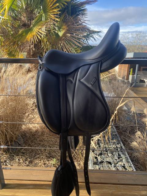 Sella da dressage Devoucoux  17" - 2016