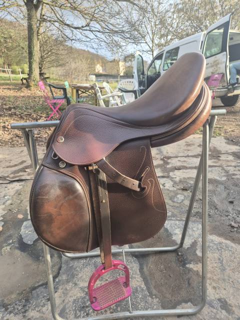 Sella da salto ostacoli Prestige Italia X Fouilloux  17" - 2018