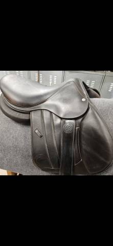 Sella da salto ostacoli Forestier  17" - 2023