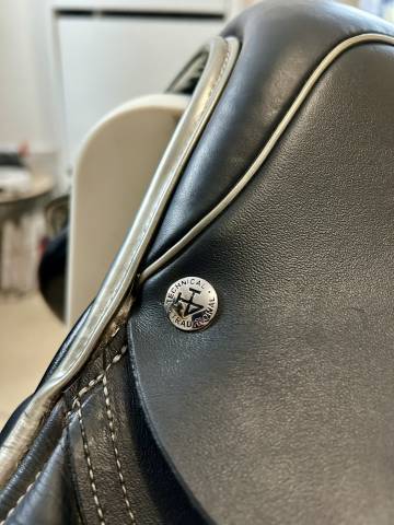 Sella da salto ostacoli  Ideal  17" - 2024