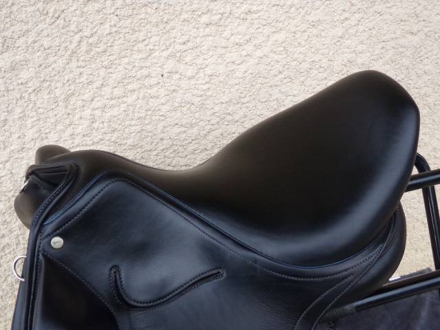 Sella da dressage Macel  17" - 2022