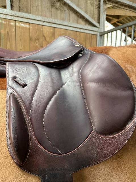 Sella da salto ostacoli Devoucoux Chiberta 17.5" - 2016