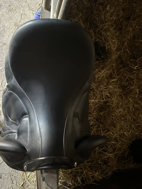 Sella da dressage Devoucoux  17.5" - 2017