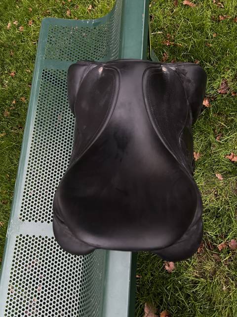 Sella da salto ostacoli Eric Thomas  17.5" - 2022