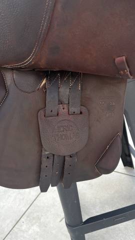 Sella da salto ostacoli Eric Thomas  17" - 2024