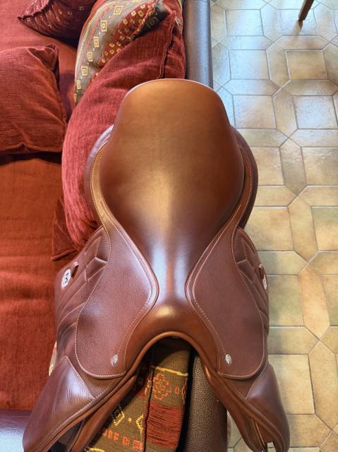 Sella da salto ostacoli Meyer  17.5" - 2024