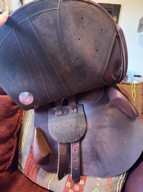 Sella da salto ostacoli Meyer  17.5" - 2024